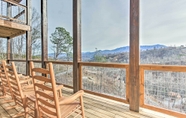 อื่นๆ 3 Smoky Mtn Hideaway W/hot Tub, Deck + Gorgeous View