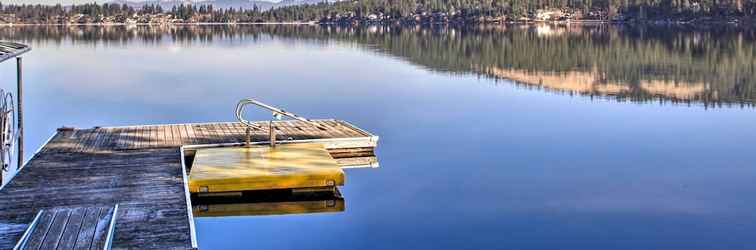 อื่นๆ Luxurious Liberty Lake Hideaway w/ Hot Tub!