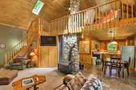 Others Trout Lake Cabin w/ Private Dock, Kayaks & Loft!
