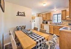 Lain-lain 4 Cozy Bartlett Home w/ Views: 3 Mi to Skiing!