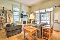 อื่นๆ Charming Saugatuck Condo w/ Private Deck + Grill!