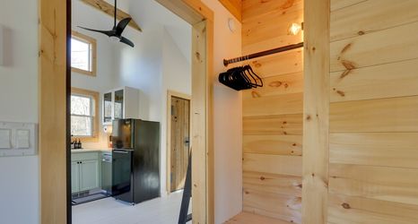 Others 2 Cozy Catskills Tiny Home ~ 3 Mi to Bethel Woods!