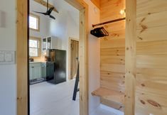 Others 2 Cozy Catskills Tiny Home ~ 3 Mi to Bethel Woods!