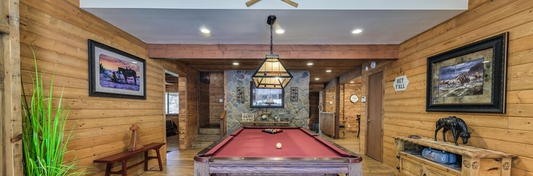 Others Well-appointed Alto Cabin w/ Fire Pit & Pool Table