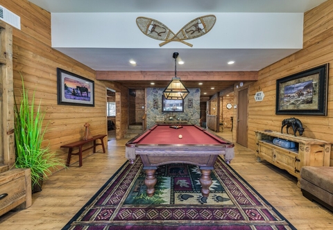 Others Well-appointed Alto Cabin w/ Fire Pit & Pool Table