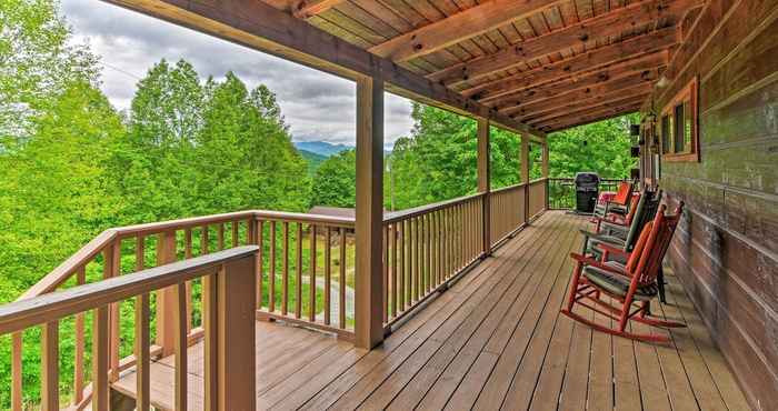 Others Bryson City Cabin w/ Private Hot Tub & Pool Table!