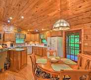 Others 3 Bryson City Cabin w/ Private Hot Tub & Pool Table!