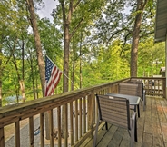 อื่นๆ 6 Lake Barkley Home: Private Dock, Kayaks, Fire Pit