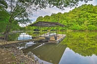 อื่นๆ Lake Barkley Home: Private Dock, Kayaks, Fire Pit