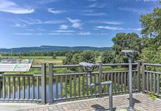 기타 2 Wallkill Riverfront Retreat: Canoe & Relax!