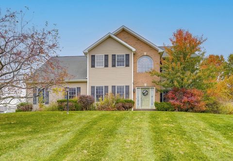 其他 Expansive Upstate Home w/ Home Theater!