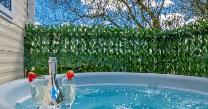 Khác Tattershall Lakes Private Hot Tub Lodge - Sleeps 6