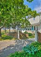Primary image Common Fence Point Cottage w/ Ocean Views!