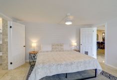 其他 5 Waterfront Home w/ Game Room, 2 Miles to Beach!