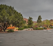 Others 7 South Sedona Condo w/ Pool Access - Walk to Shops!