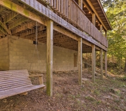 Others 6 Mountain View Cabin w/ Wraparound Deck!