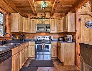 Lainnya 2 Secluded Smoky Mountain Retreat W/wraparound Deck!