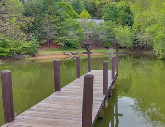 Khác 2 Modern Fairview Retreat: Spacious Deck + Mtn View!