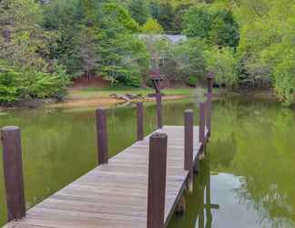 Lainnya 2 Modern Fairview Retreat: Spacious Deck + Mtn View!