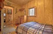 Others 2 Scenic Cabin w/ Deck & Fire Pit - Near Hiking!