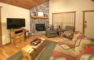 Lainnya 3 Branson West Retreat: 2 Suites w/ Ideal Location!