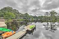 Others 'the Gosling' Studio Cabin w/ River Access!