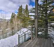 Others 7 Mtn Retreat w/ Deck, 1 Mi to Main St Breckenridge!