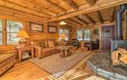 Others 3 Custom-built Cabin W/spacious Deck: 5 Mi to Hiking