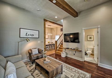 Others Updated Indianapolis Home, Walk to Lucas Oil!