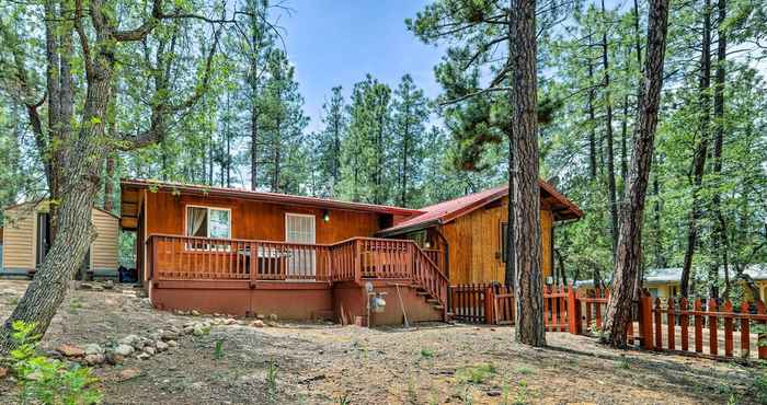 Lainnya Cozy Lakeside Escape w/ Deck: 4 Mi to Rainbow Lake