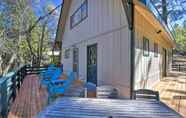 Others 6 Charming Pioneer Cabin Getaway: Ski, Golf & Hike!