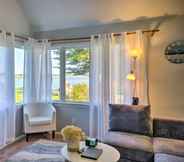 Others 7 Bandon Beach House Rental: Walk to Downtown!