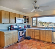 Lain-lain 7 Prescott House w/ Granite Mtn & Thumb Butte Views!