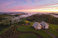 Khác Wild Canvas - Pōhutukawa Tent