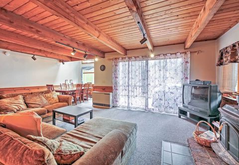 Others Spacious Bartlett Townhome < 6 Mi to Attitash Mtn!