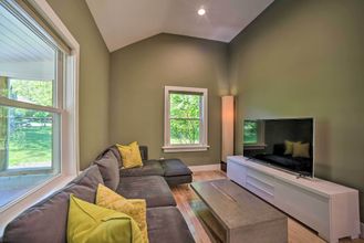 Others 4 Charming Cottage w/ Deck: Mtn + Lake Views!