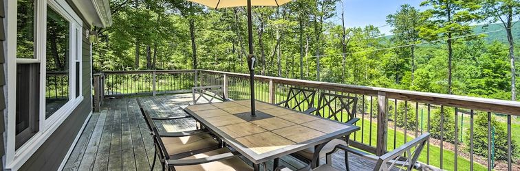อื่นๆ Charming Cottage w/ Deck: Mtn + Lake Views!