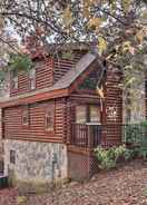 Primary image Cozy Family Cabin w/ Hot Tub ~ 4 Mi to Dollywood!
