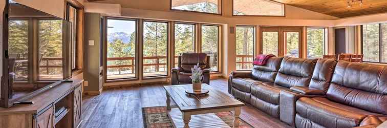 Lain-lain Upscale Cabin w/ Mountain Views + Large Game Room!