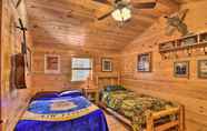 Others 6 Pet-friendly Cabin w/ Fire Pit & River Access!