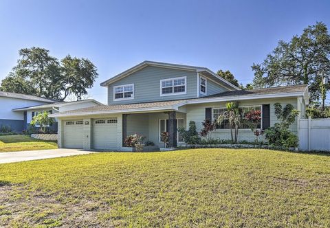 Others Seminole Home: 1 Mi to Indian Shores Beach!