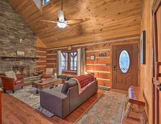 Others 2 Gorgeous Log Cabin w/ 2 Decks + Fireplaces!