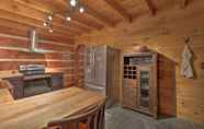 Others 4 Gorgeous Log Cabin w/ 2 Decks + Fireplaces!