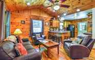 Others 7 'fox Creek Hillside Cabin' w/ Hot Tub & Fire Pit!