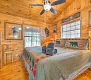 Others 5 Pet-friendly Hochatown Studio Cabin w/ Hot Tub!