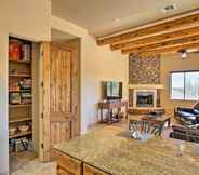 Others 7 Scottsdale Home: Pickleball, Heated Pool & Hot Tub