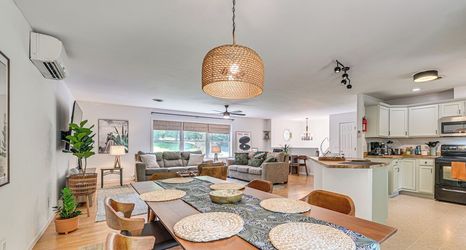 기타 2 Family-friendly Saugerties Home w/ Hot Tub & Games