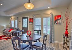 Lain-lain 7 5 Mi to Downtown: Fort Worth Home w/ Yard