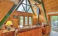 Others 5 Overgaard Cabin w/ Hot Tub, Fire Pit & Deck!