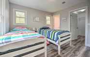 Others 7 Pet-friendly Grass Lake Retreat w/ Game Room!